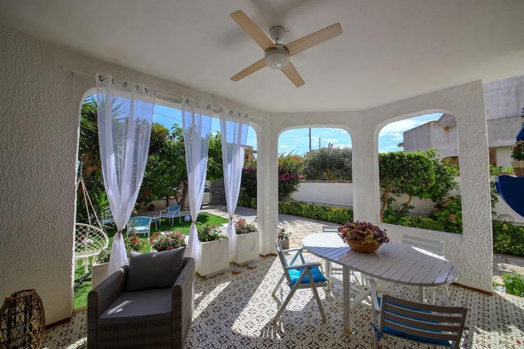Villa Vera, Accesso Al Mare, Vista Castello, Ac Бриндізі Екстер'єр фото